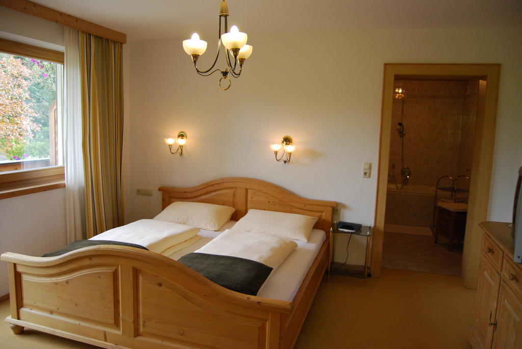 Der Muehlberghof Ellmau Room photo