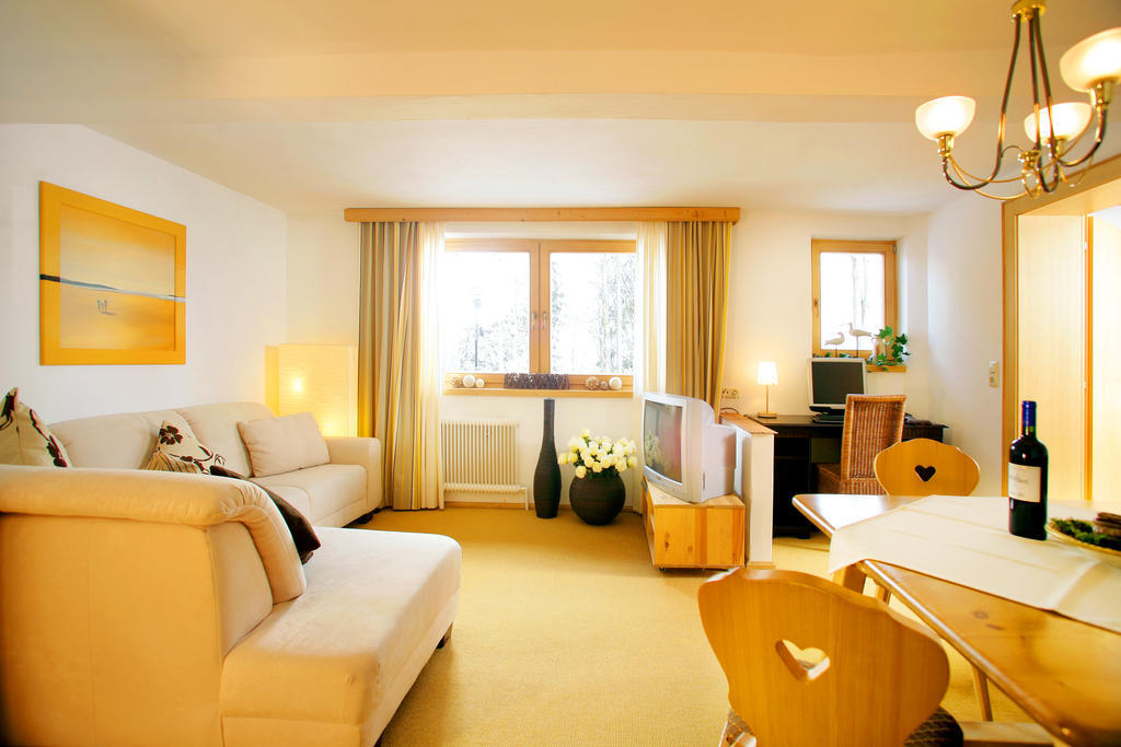 Der Muehlberghof Ellmau Room photo